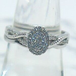 New 0.2O CT Oval Shaped Bridal Set 10KT White Gold Natural Diamonds Size 7